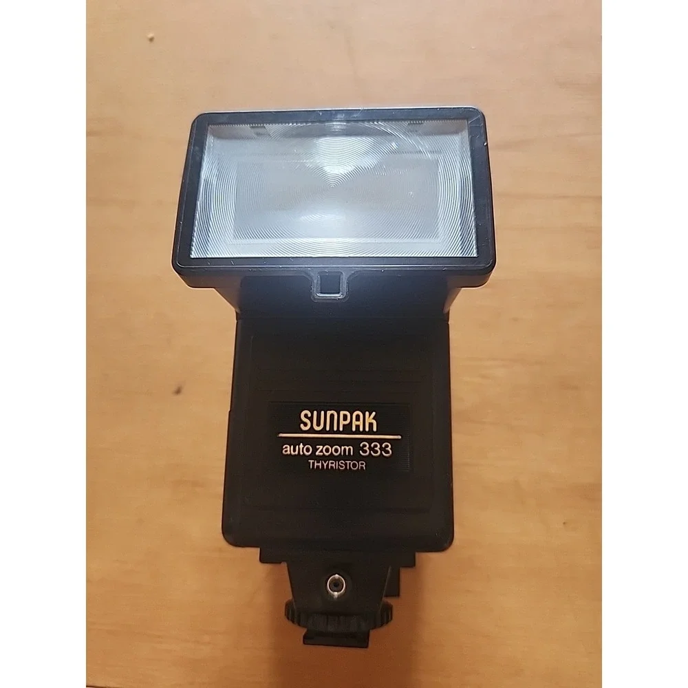 SUNPAK AUTO ZOOM‎ 333 THYRISTOR VTG CAMERA FLASH DEVICE 2077A JAPAN